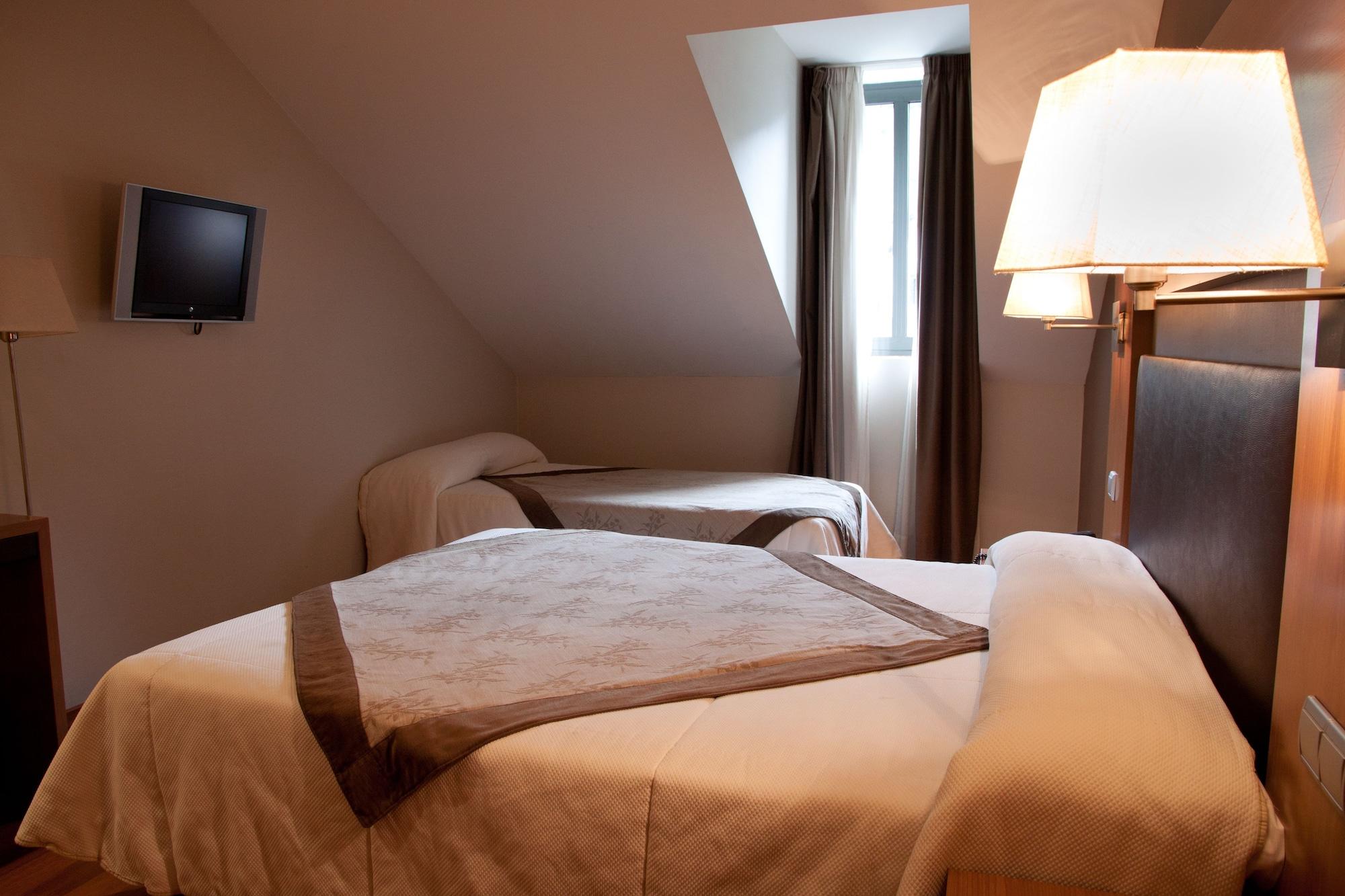 Alti Hotel Bagneres-de-Luchon Exterior photo