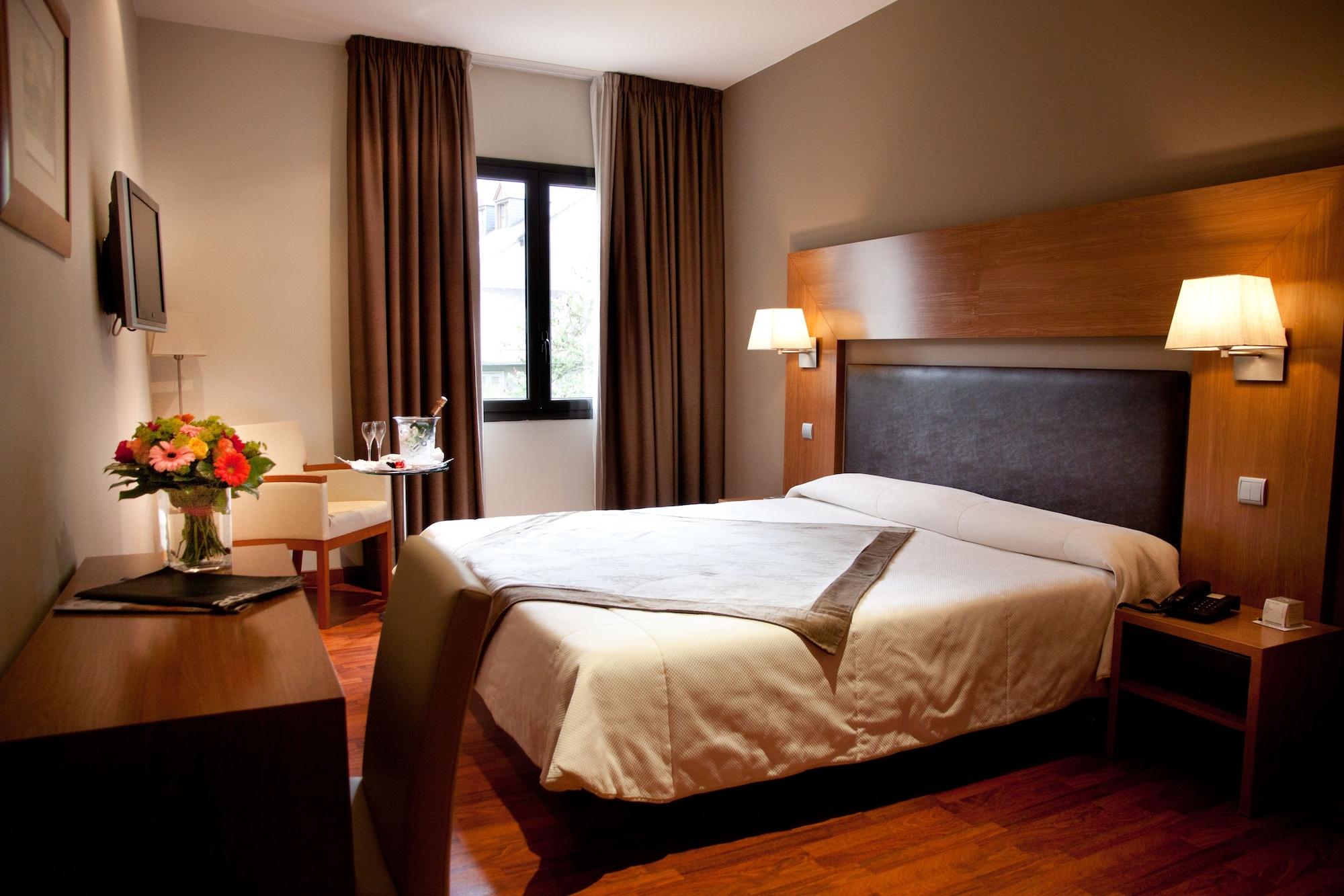 Alti Hotel Bagneres-de-Luchon Exterior photo