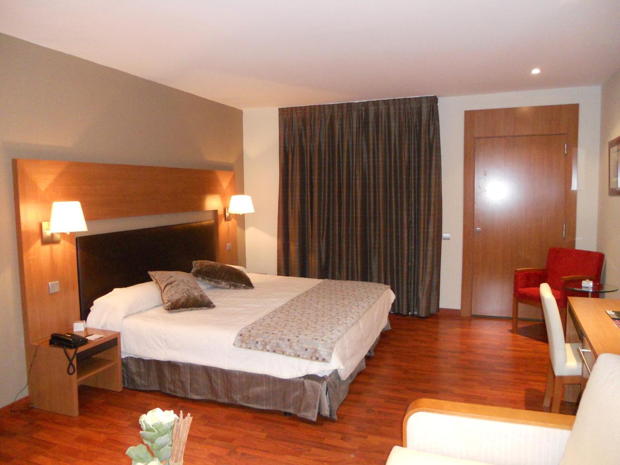Alti Hotel Bagneres-de-Luchon Exterior photo